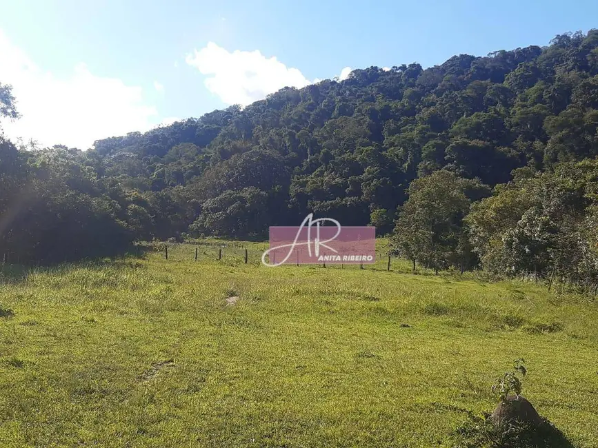Foto 1 de Terreno / Lote à venda, 1000m2 em Pouso Alegre - MG