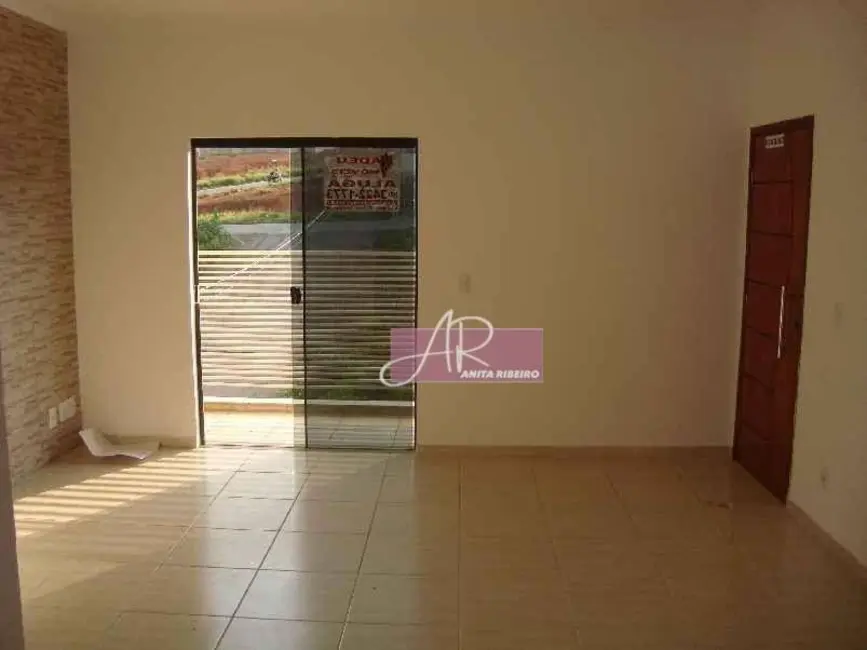 Foto 2 de Apartamento com 2 quartos à venda, 58m2 em Pão de Açúcar, Pouso Alegre - MG