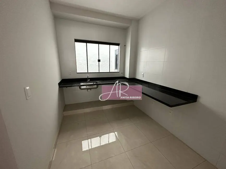 Foto 2 de Apartamento com 2 quartos à venda, 84m2 em Pouso Alegre - MG