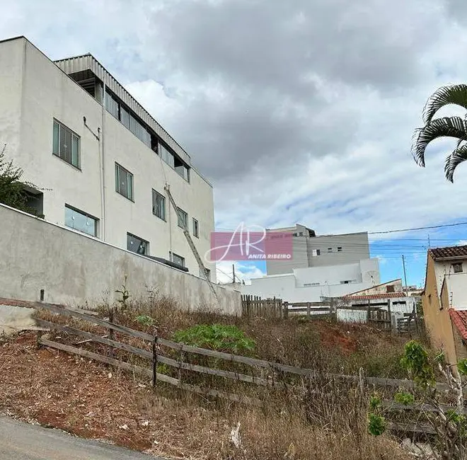 Foto 1 de Terreno / Lote à venda, 200m2 em Pouso Alegre - MG