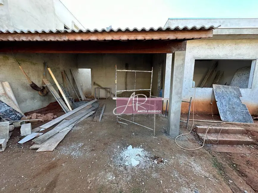 Foto 2 de Casa com 2 quartos à venda, 330m2 em Buritis, Pouso Alegre - MG