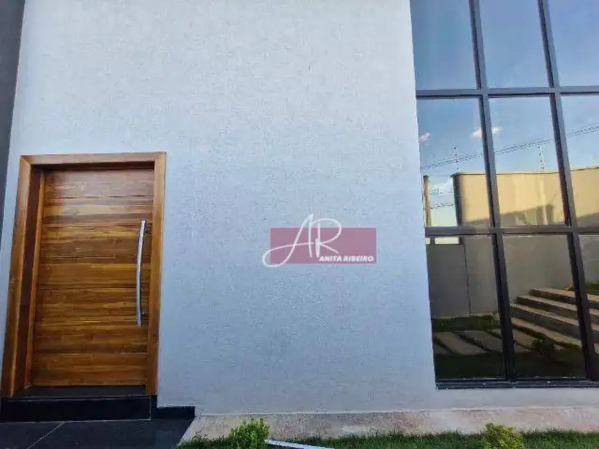 Foto 1 de Casa com 3 quartos à venda, 360m2 em Pouso Alegre - MG