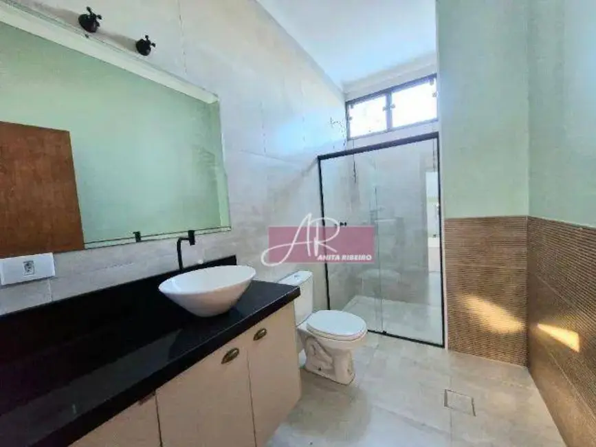 Foto 9 de Casa com 3 quartos à venda, 360m2 em Pouso Alegre - MG