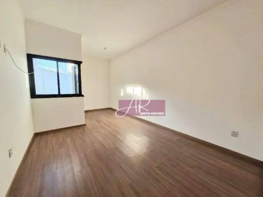 Foto 6 de Casa com 3 quartos à venda, 360m2 em Pouso Alegre - MG