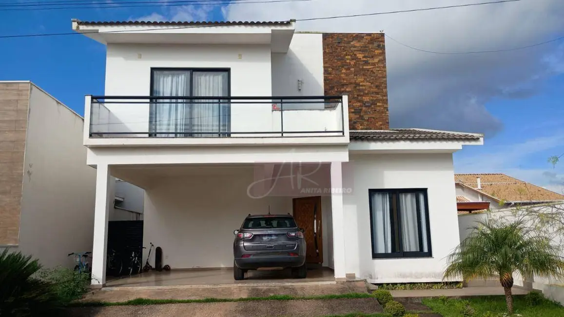 Foto 1 de Casa de Condomínio com 4 quartos à venda, 300m2 em Pouso Alegre - MG
