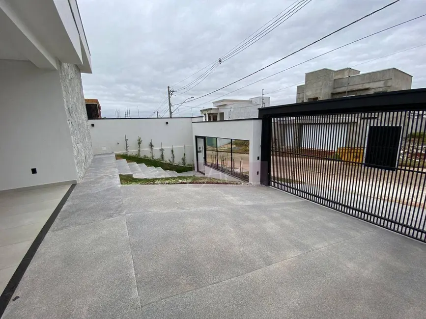 Foto 3 de Casa com 3 quartos à venda, 408m2 em Pouso Alegre - MG