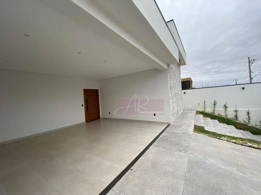 Foto 4 de Casa com 3 quartos à venda, 408m2 em Pouso Alegre - MG