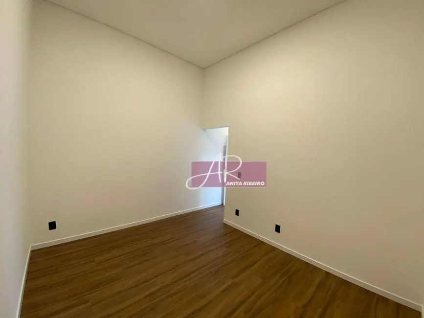 Foto 9 de Casa com 3 quartos à venda, 408m2 em Pouso Alegre - MG