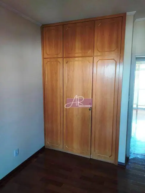Apartamento com 3 quartos à venda, 125m2 em Centro, Pouso Alegre - MG - imagem 7 Foto 7 de Apartamento com 3 quartos à venda, 125m2 em Centro, Pouso Alegre - MG