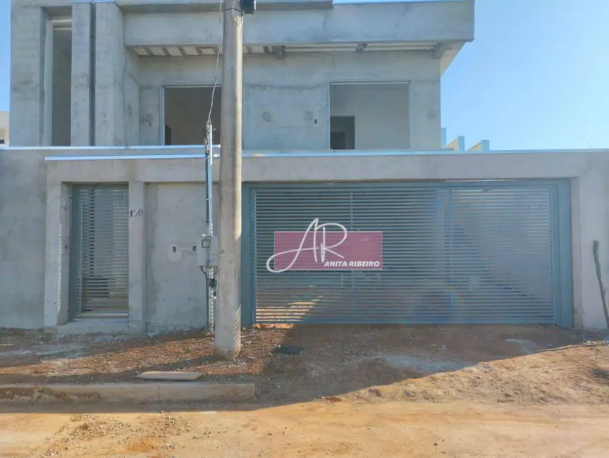 Foto 2 de Casa com 3 quartos à venda, 300m2 em Pouso Alegre - MG