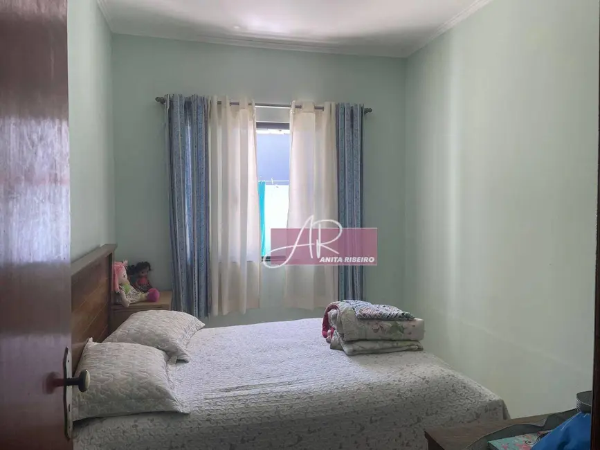 Foto 8 de Casa com 4 quartos à venda, 240m2 em Pouso Alegre - MG