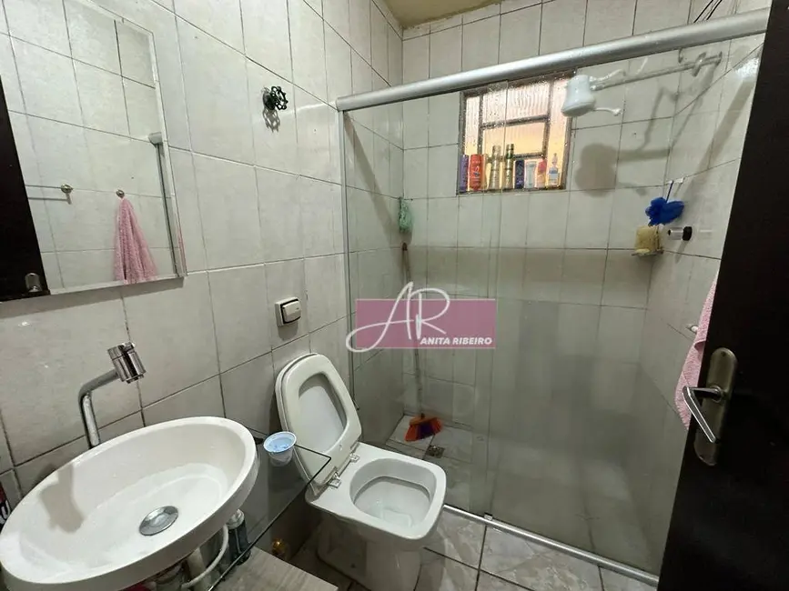 Casa com 3 quartos à venda, 310m2 em Jardim Aureliano, Pouso Alegre - MG - imagem 8 Foto 8 de Casa com 3 quartos à venda, 310m2 em Jardim Aureliano, Pouso Alegre - MG