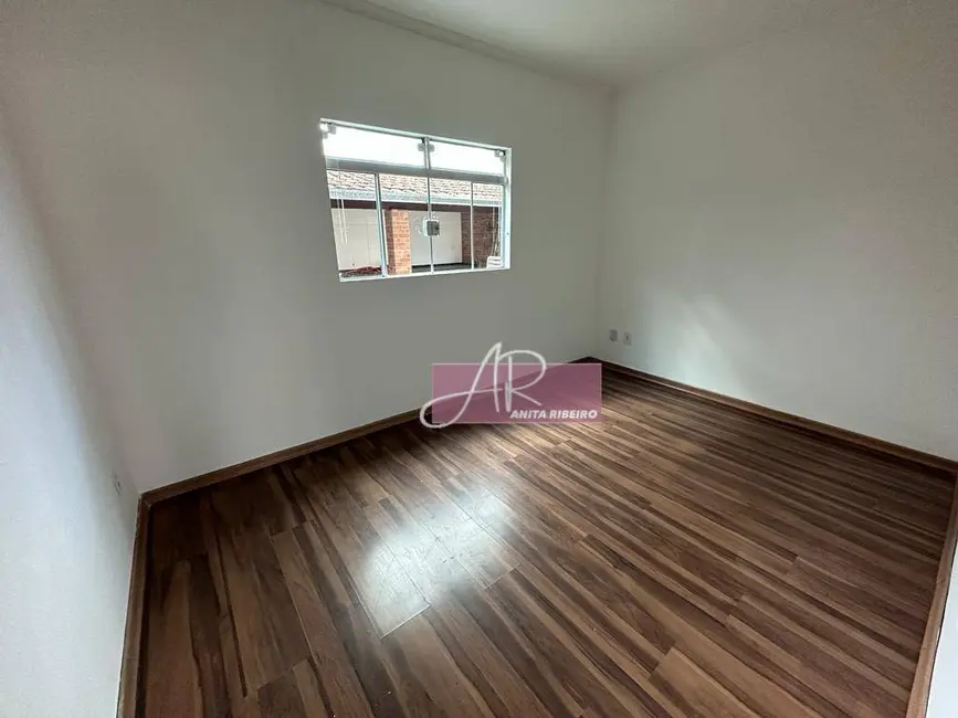 Foto 9 de Casa com 3 quartos à venda, 200m2 em Pouso Alegre - MG