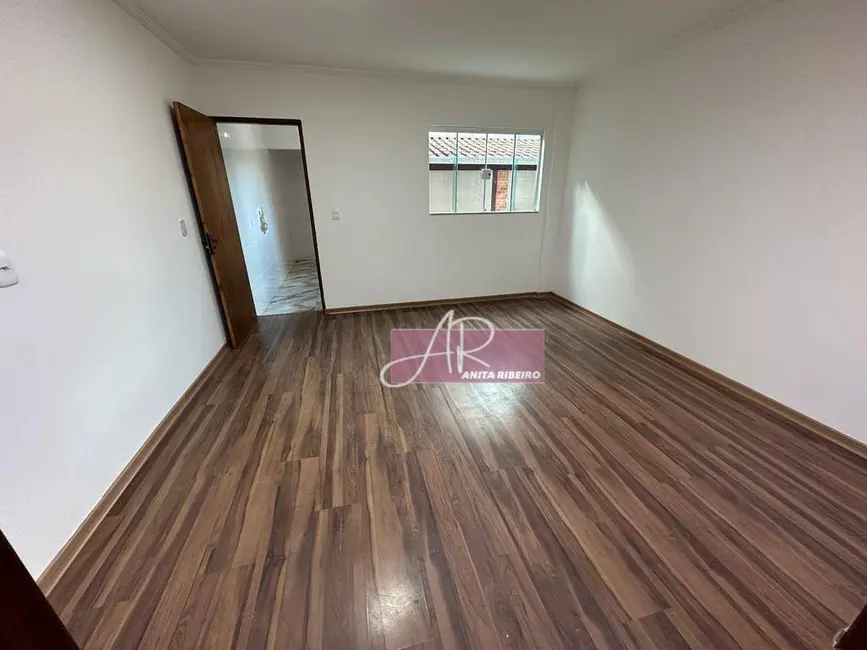 Foto 3 de Casa com 3 quartos à venda, 200m2 em Pouso Alegre - MG