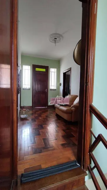 Casa com 3 quartos à venda, 425m2 em Centro, Pouso Alegre - MG - imagem 3 Foto 3 de Casa com 3 quartos à venda, 425m2 em Centro, Pouso Alegre - MG