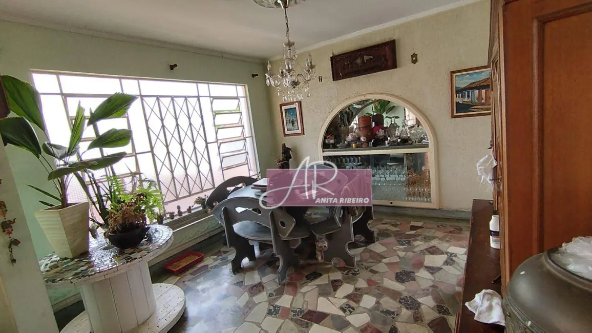 Casa com 3 quartos à venda, 425m2 em Centro, Pouso Alegre - MG - imagem 5 Foto 5 de Casa com 3 quartos à venda, 425m2 em Centro, Pouso Alegre - MG