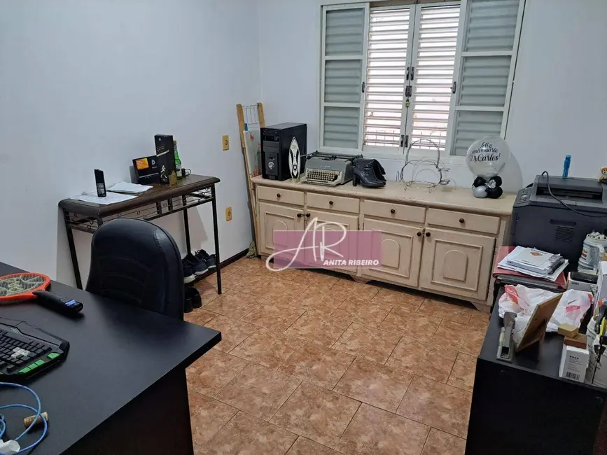 Foto 8 de Casa com 5 quartos à venda, 400m2 em Pouso Alegre - MG