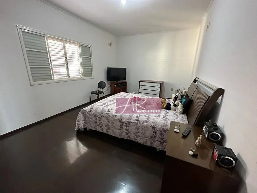 Foto 5 de Casa com 5 quartos à venda, 400m2 em Pouso Alegre - MG