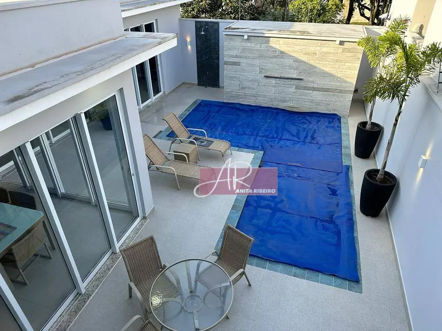 Foto 4 de Casa com 4 quartos à venda, 485m2 em Pouso Alegre - MG