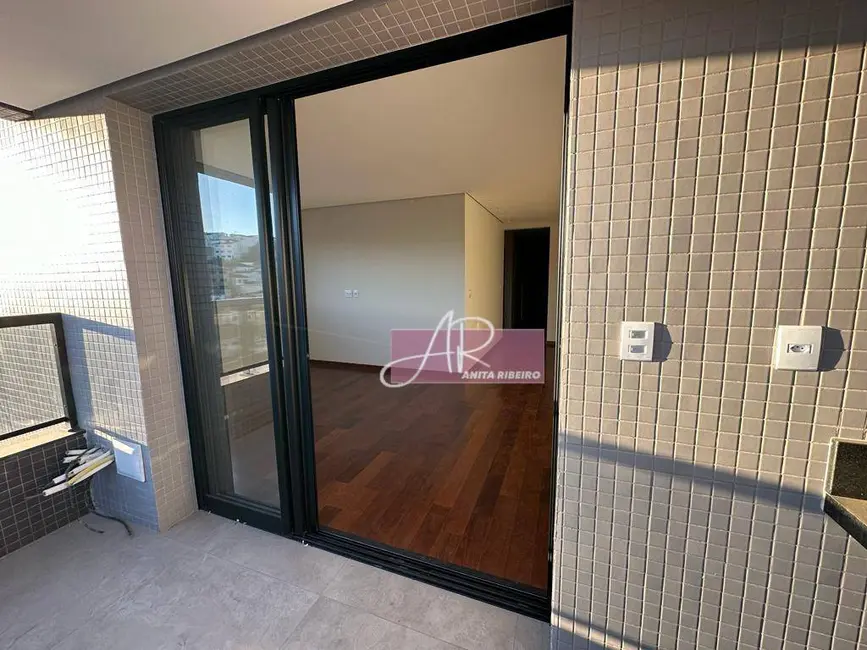 Apartamento com 3 quartos à venda, 124m2 em Primavera, Pouso Alegre - MG - imagem 8 Foto 8 de Apartamento com 3 quartos à venda, 124m2 em Primavera, Pouso Alegre - MG