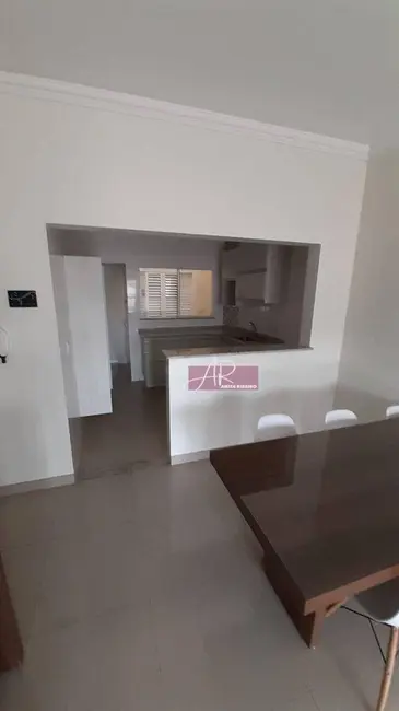 Apartamento com 3 quartos à venda, 110m2 em Pouso Alegre - MG - imagem 4 Foto 4 de Apartamento com 3 quartos à venda, 110m2 em Pouso Alegre - MG