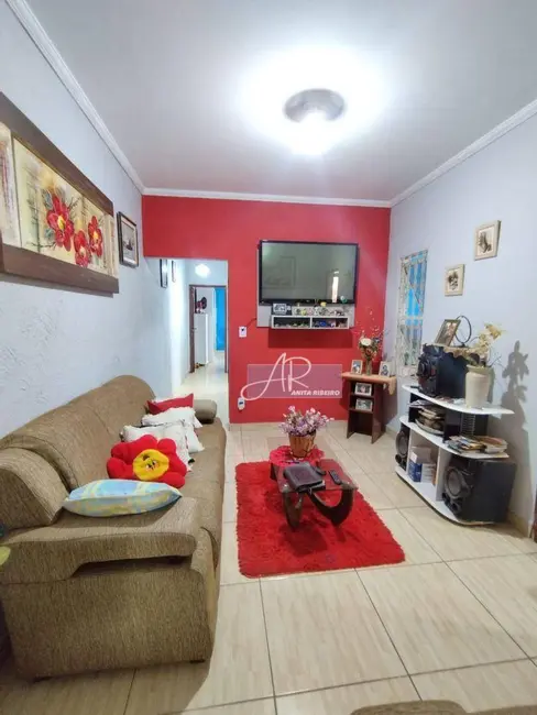Foto 3 de Casa com 3 quartos à venda, 120m2 em Maria Guimarães Franco Rios, Pouso Alegre - MG