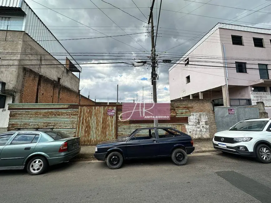 Foto 1 de Terreno / Lote à venda, 340m2 em São João, Pouso Alegre - MG