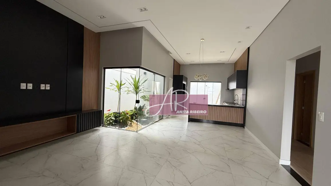 Casa com 4 quartos à venda, 350m2 em Pouso Alegre - MG - imagem 4 Foto 4 de Casa com 4 quartos à venda, 350m2 em Pouso Alegre - MG