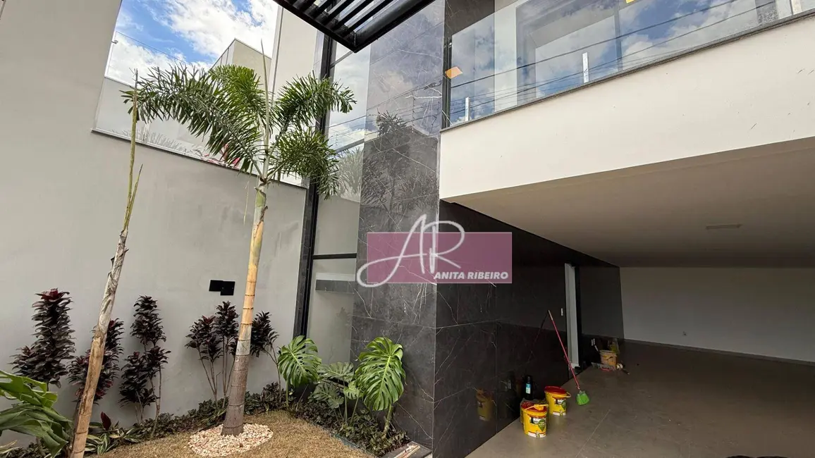 Casa com 4 quartos à venda, 350m2 em Pouso Alegre - MG - imagem 6 Foto 6 de Casa com 4 quartos à venda, 350m2 em Pouso Alegre - MG