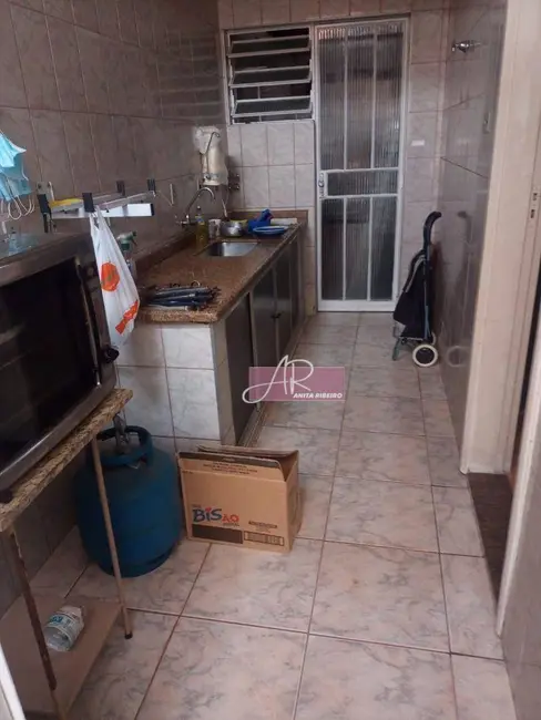 Casa com 5 quartos à venda, 300m2 em Centro, Pouso Alegre - MG - imagem 3 Foto 3 de Casa com 5 quartos à venda, 300m2 em Centro, Pouso Alegre - MG