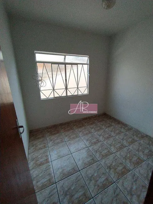 Casa com 5 quartos à venda, 200m2 em Santo Antônio, Pouso Alegre - MG - imagem 9 Foto 9 de Casa com 5 quartos à venda, 200m2 em Santo Antônio, Pouso Alegre - MG