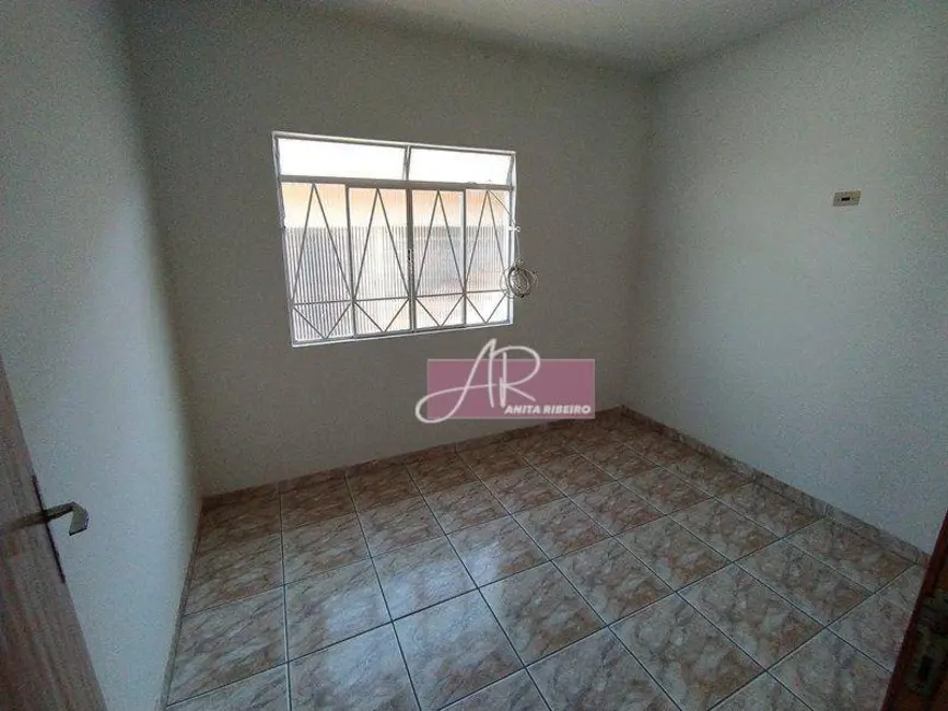 Casa com 5 quartos à venda, 200m2 em Santo Antônio, Pouso Alegre - MG - imagem 8 Foto 8 de Casa com 5 quartos à venda, 200m2 em Santo Antônio, Pouso Alegre - MG