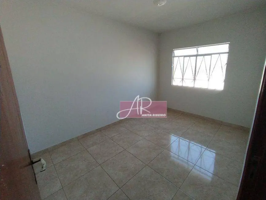 Casa com 5 quartos à venda, 200m2 em Santo Antônio, Pouso Alegre - MG - imagem 7 Foto 7 de Casa com 5 quartos à venda, 200m2 em Santo Antônio, Pouso Alegre - MG