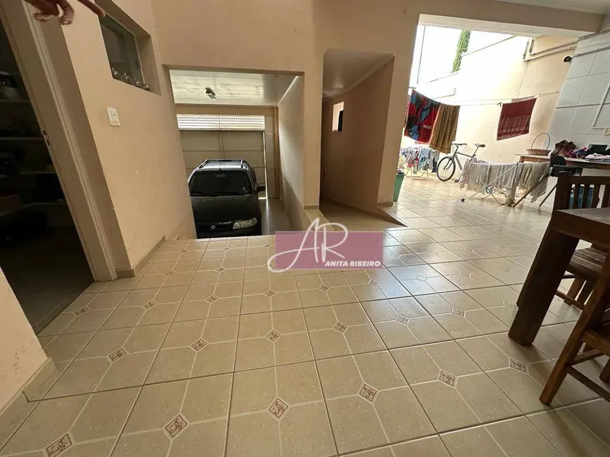 Foto 4 de Casa com 4 quartos à venda, 300m2 em Pouso Alegre - MG