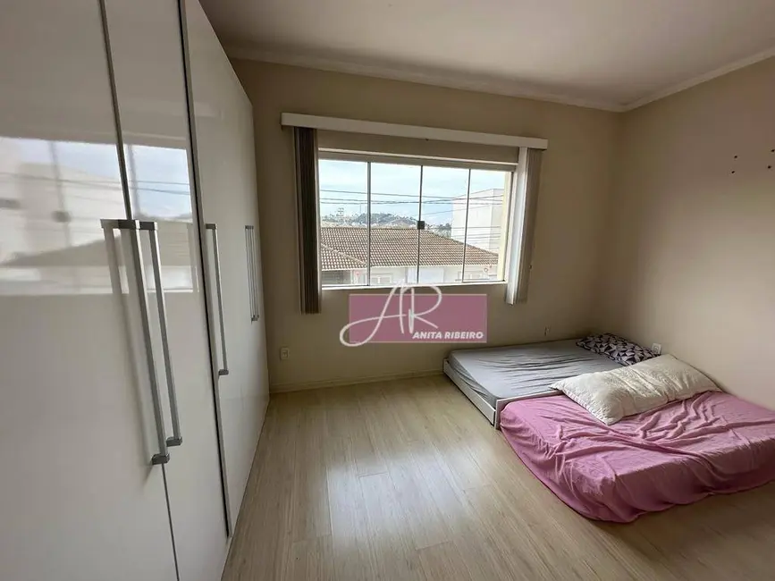 Foto 9 de Casa com 4 quartos à venda, 300m2 em Pouso Alegre - MG