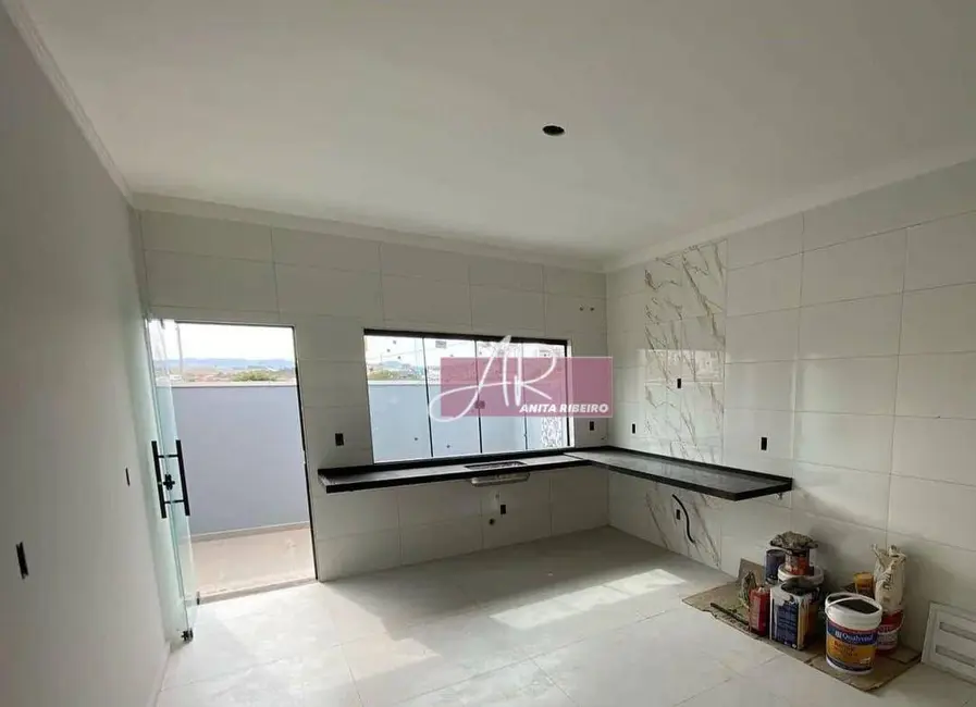 Casa com 3 quartos à venda, 200m2 em Pouso Alegre - MG - imagem 3 Foto 3 de Casa com 3 quartos à venda, 200m2 em Pouso Alegre - MG