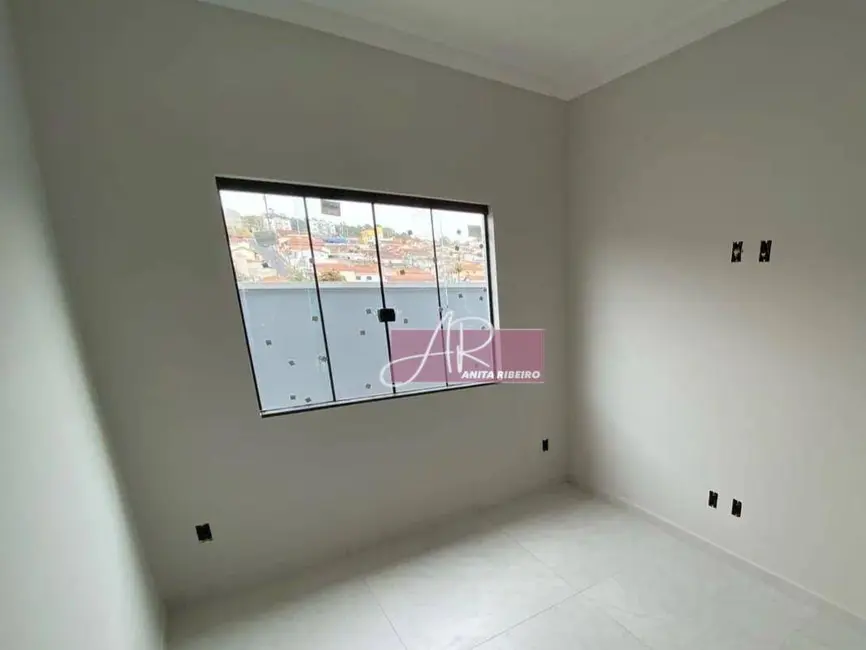 Casa com 3 quartos à venda, 200m2 em Pouso Alegre - MG - imagem 6 Foto 6 de Casa com 3 quartos à venda, 200m2 em Pouso Alegre - MG
