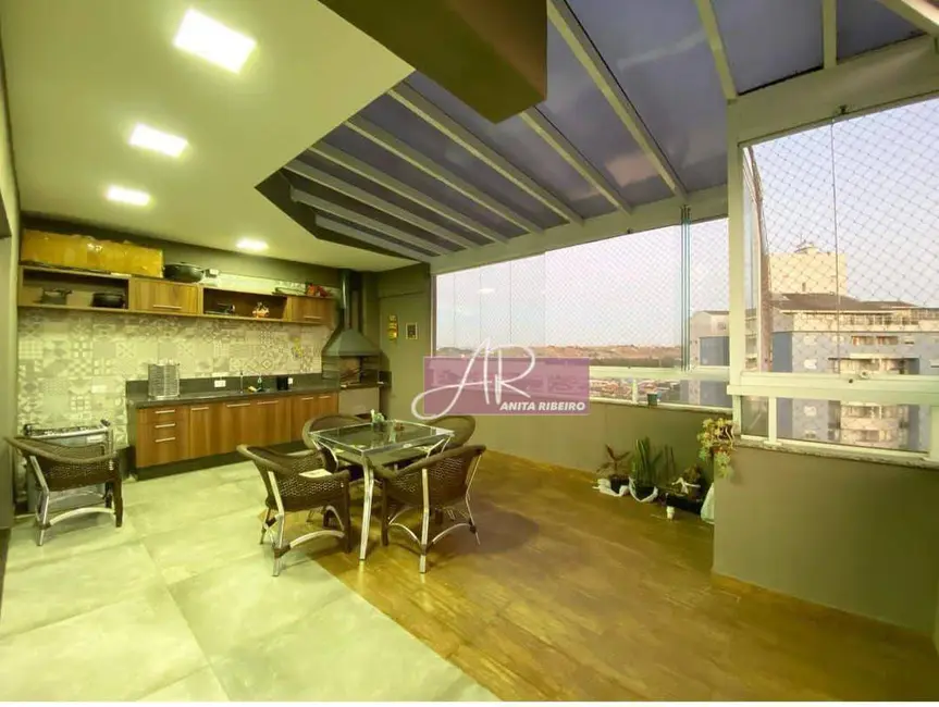 Apartamento com 4 quartos à venda, 270m2 em Centro, Pouso Alegre - MG - imagem 8 Foto 8 de Apartamento com 4 quartos à venda, 270m2 em Centro, Pouso Alegre - MG