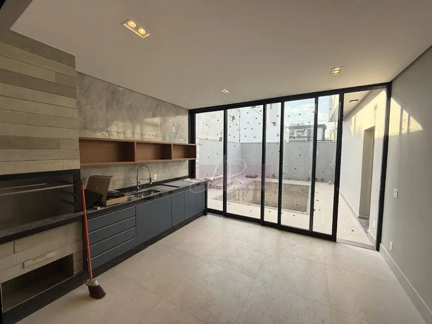 Foto 6 de Casa com 4 quartos à venda, 360m2 em Pouso Alegre - MG