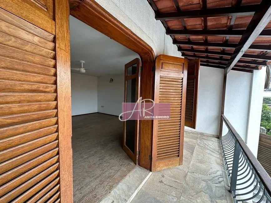 Foto 4 de Casa com 6 quartos à venda, 360m2 em Pouso Alegre - MG