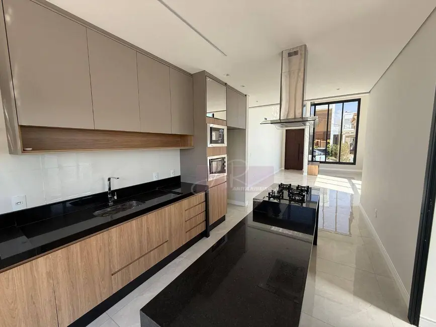 Casa de Condomínio com 3 quartos à venda, 300m2 em Pouso Alegre - MG - imagem 4 Foto 4 de Casa de Condomínio com 3 quartos à venda, 300m2 em Pouso Alegre - MG