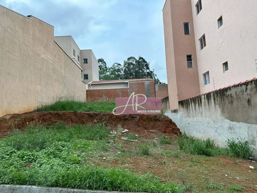 Foto 1 de Terreno / Lote à venda, 200m2 em Parque Real, Pouso Alegre - MG