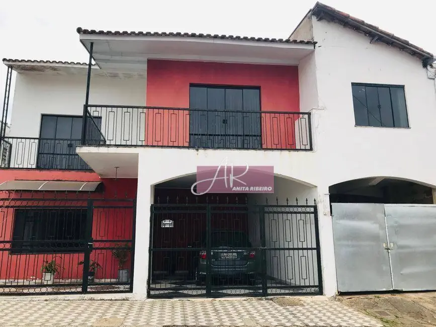 Foto 1 de Casa com 5 quartos à venda, 284m2 em Santo Ivo, Pouso Alegre - MG