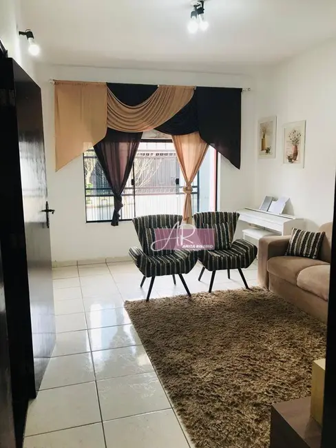 Foto 4 de Casa com 5 quartos à venda, 284m2 em Santo Ivo, Pouso Alegre - MG