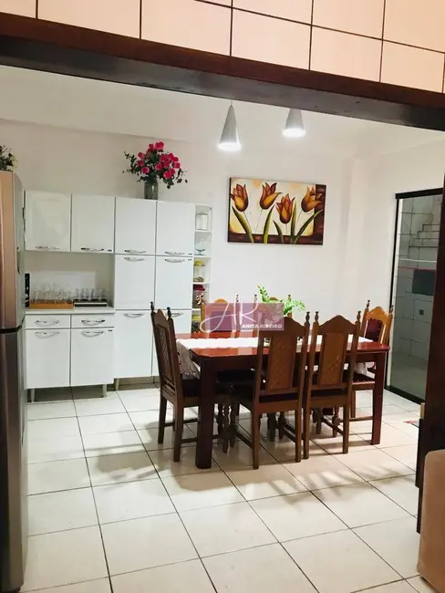 Foto 5 de Casa com 5 quartos à venda, 284m2 em Santo Ivo, Pouso Alegre - MG