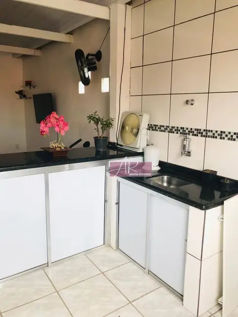 Foto 9 de Casa com 5 quartos à venda, 284m2 em Santo Ivo, Pouso Alegre - MG