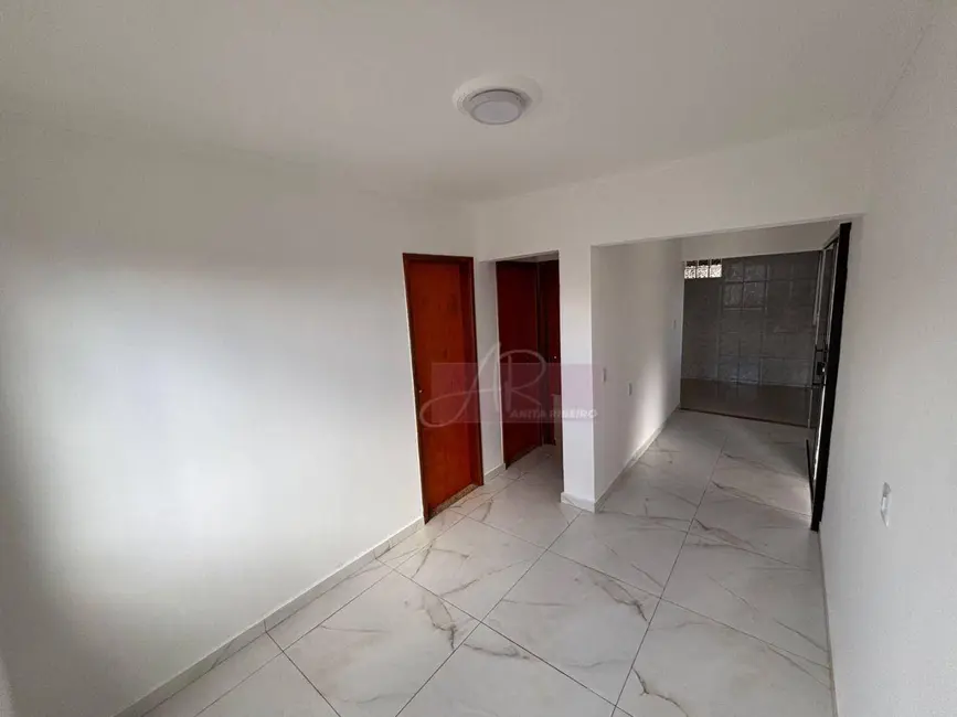 Foto 9 de Casa com 4 quartos à venda, 202m2 em Pouso Alegre - MG