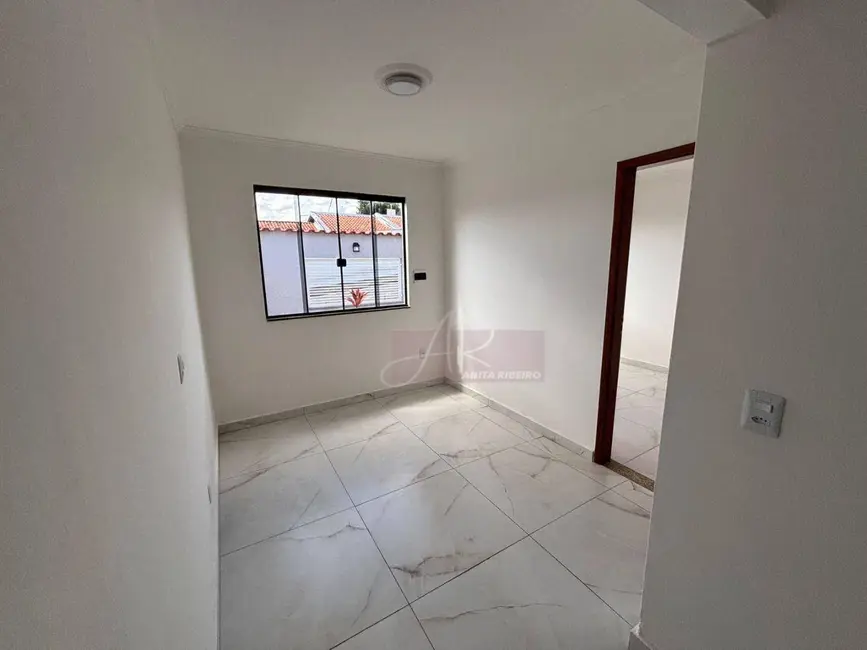 Foto 8 de Casa com 4 quartos à venda, 202m2 em Pouso Alegre - MG