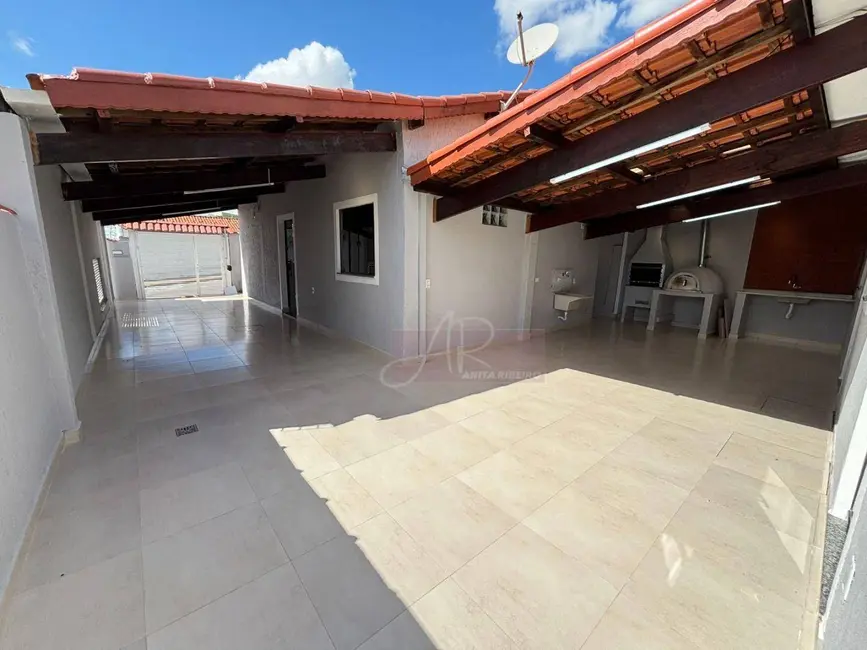 Foto 5 de Casa com 4 quartos à venda, 202m2 em Pouso Alegre - MG