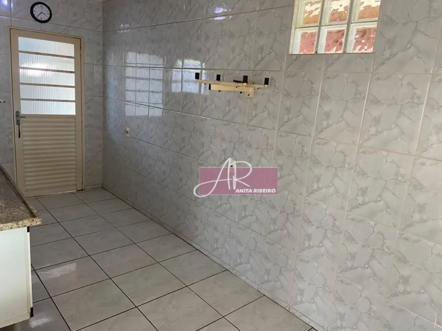 Foto 7 de Casa com 4 quartos à venda, 202m2 em Pouso Alegre - MG